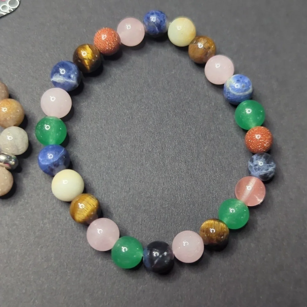 ❤️5/$25 🌟NWT Colorful Beaded Bracelets Set